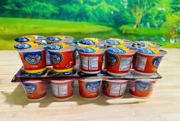 Bánh quy kem Chocolate Happy cup 10 cốc/khay